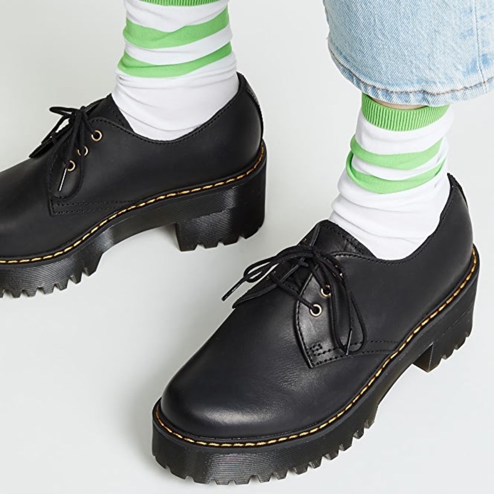 Women's Dr. Martens Shriver Low Platform - size 9